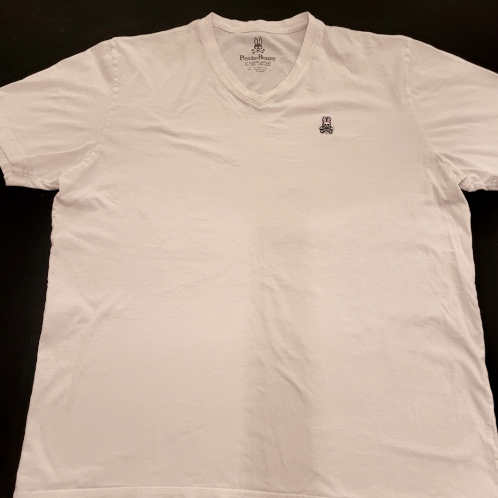 XL Psycho Bunny V-neck t-shirt